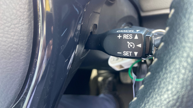 Toyota Yaris 1.5 VVT-i Icon Tech 5dr Petrol Hatchback